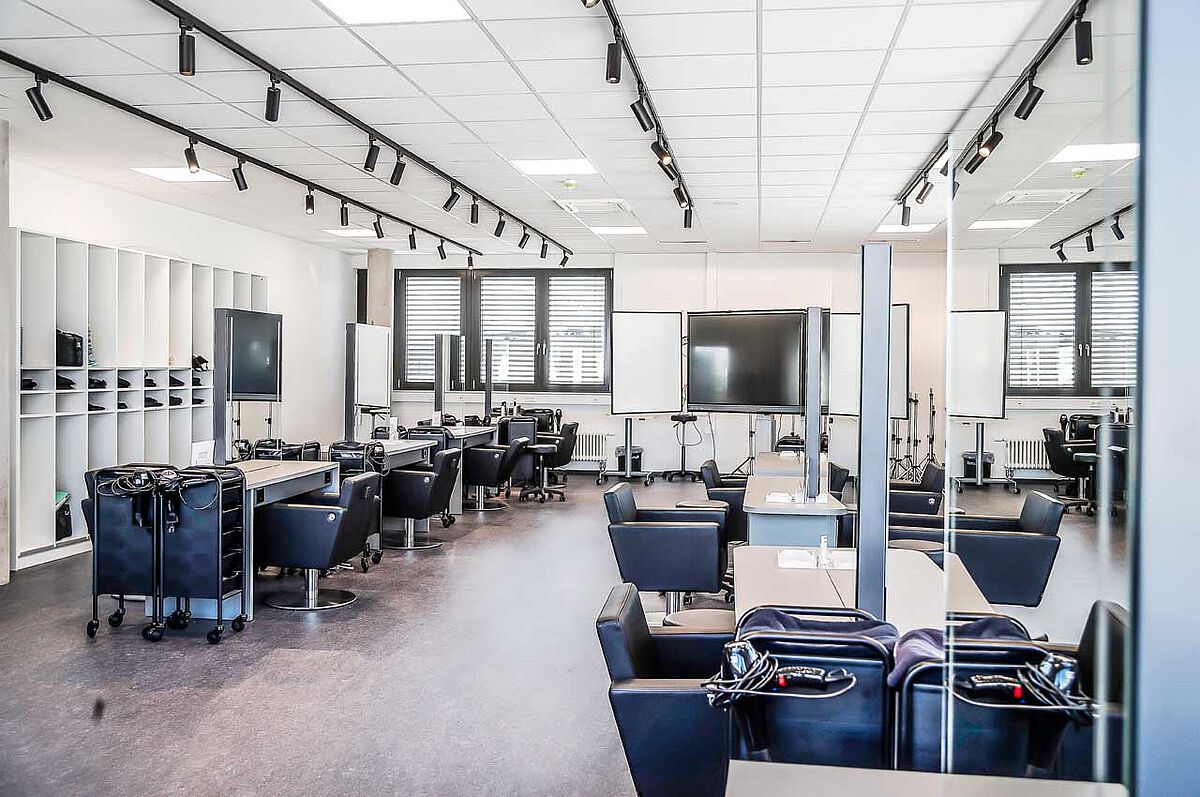 csm_012_Berufschulklasse-BoeblingenJK_SFB_AusbilderSymposium_666d9f6ead